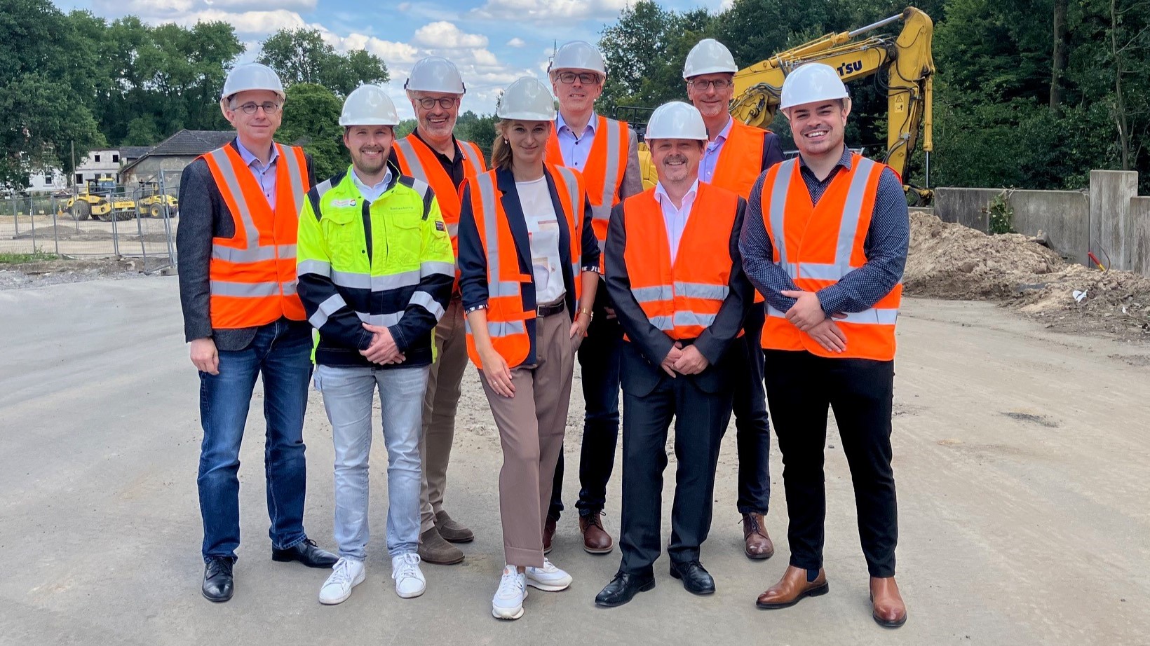 Representatives of MVA Bielefeld-Herford and ANDRITZ at the future site of the sewage sludge mono-incineration plant