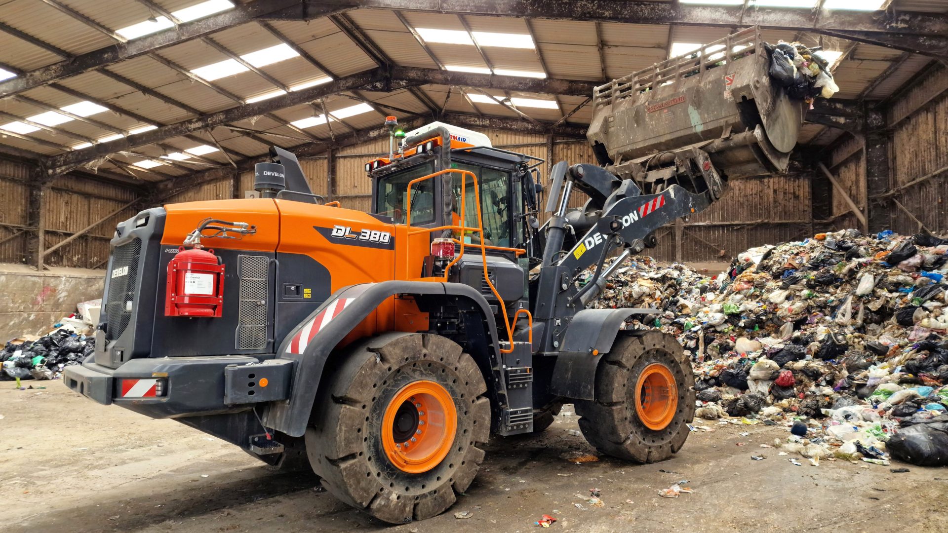 DL380-7 Wheel Loader