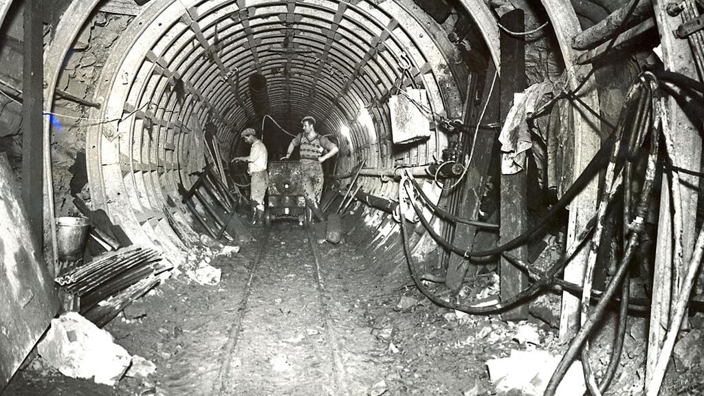 Construction of the original Haweswater Aqueduct